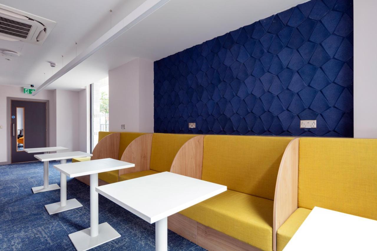 Coleman Court Summer Accommodation Корк Екстериор снимка
